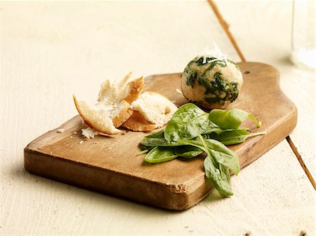 simsearch:659-06153319,k - Spinach dumplings with ingredients Foto de stock - Royalty Free Premium, Número: 659-06495064