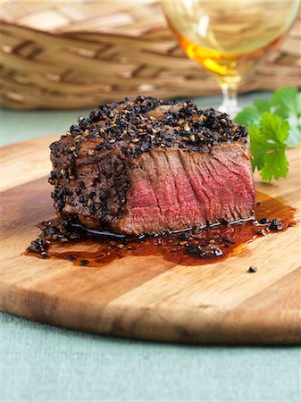 pepper crust - Beef fillet with a pepper crust Stock Photo - Premium Royalty-Free, Code: 659-06495302