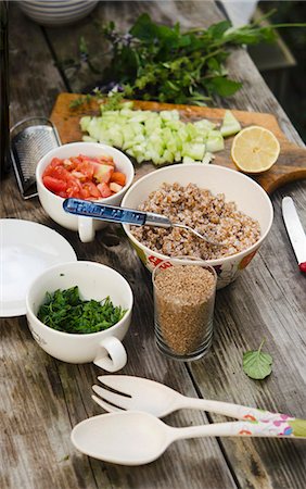 salad tongs - Ingredients for tabbouleh Stock Photo - Premium Royalty-Free, Code: 659-06495366