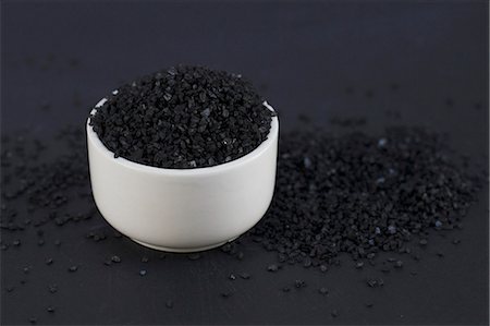 sal - Black salt Foto de stock - Sin royalties Premium, Código: 659-06495457