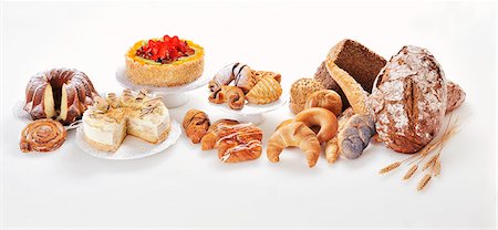 An arrangement of cakes, pastries and bread Stock Photo - Premium Royalty-Free, Code: 659-06493766