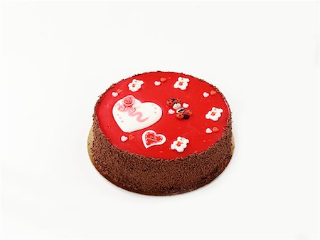 simsearch:659-06495651,k - Heart-shaped chocolate cake for Valentine's Day Stock Photo - Premium Royalty-Free, Code: 659-06493836