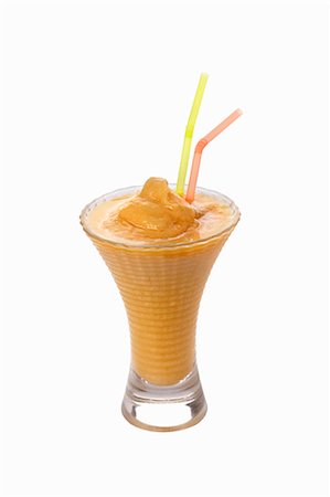 shaking - An apricot shake with straws Stock Photo - Premium Royalty-Free, Code: 659-06493952