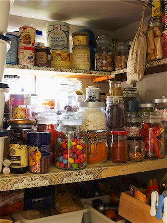 food shelf - Various foods in a pantry Stock Photo - Premium Royalty-Free, Code: 659-06670838