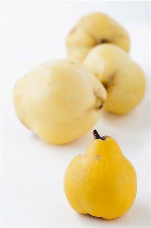 simsearch:659-06155344,k - Quinces Photographie de stock - Premium Libres de Droits, Code: 659-06670995