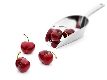 Cherries in small scoop Stock Photo - Premium Royalty-Free, Code: 659-06671322