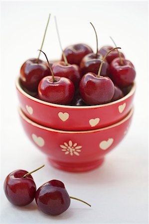 simsearch:659-06184812,k - Fresh cherries in stacked bowls Stock Photo - Premium Royalty-Free, Code: 659-06671472