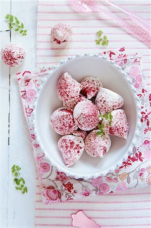 rubus idaeus - Raspberries coated in meringue Photographie de stock - Premium Libres de Droits, Code: 659-06671503