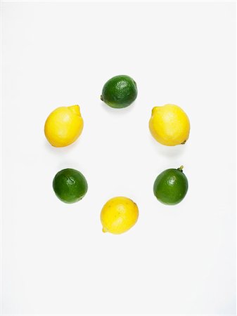 simsearch:659-06495618,k - A circle of limes and lemons Stock Photo - Premium Royalty-Free, Code: 659-06671514