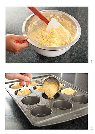 Preparing Corn Muffins Foto de stock - Sin royalties Premium, Código: 659-06901148