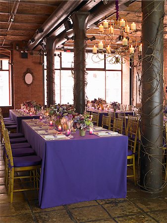 desvanes - Tables Set for a Wedding Reception Foto de stock - Sin royalties Premium, Código: 659-06901596