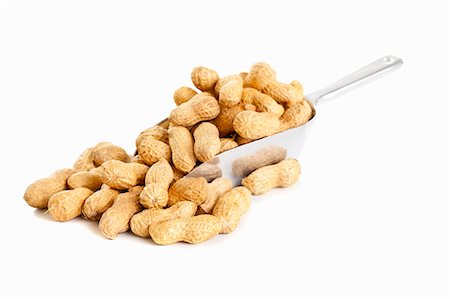Whole peanuts in a shovel Photographie de stock - Premium Libres de Droits, Code: 659-06901768