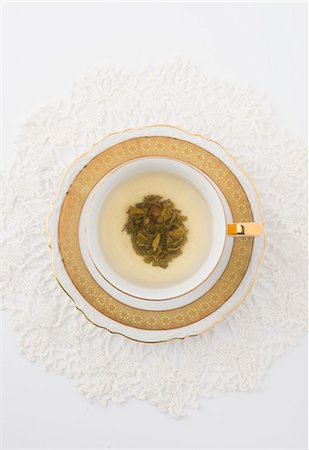 simsearch:659-06153925,k - Cup of Green Tea on White Stock Photo - Premium Royalty-Free, Code: 659-06901849