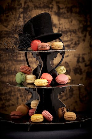 simsearch:659-07958784,k - Macaroons on a tiered cake stand with a hat Stock Photo - Premium Royalty-Free, Code: 659-06901949