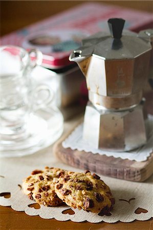 stacked pastries - Muesli biscuits with chocolate chips Stock Photo - Premium Royalty-Free, Code: 659-06901991