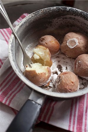 Boiled potatoes Stock Photo - Premium Royalty-Free, Code: 659-06902029