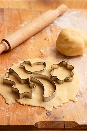 Cutting out biscuits Foto de stock - Sin royalties Premium, Código: 659-06902242