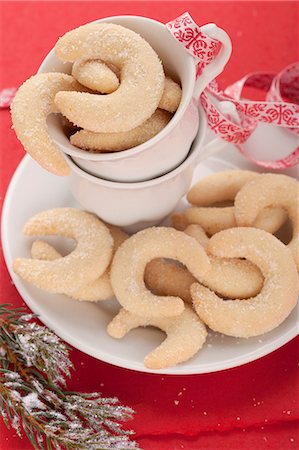 Vanilla crescents for Christmas Foto de stock - Sin royalties Premium, Código: 659-06902300