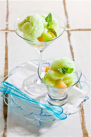 Vodka sorbet with melon and mint Stock Photo - Premium Royalty-Free, Code: 659-06902378