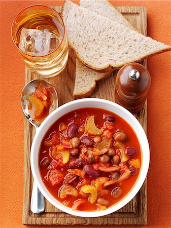 soups - Vegetable casserole with bread Stock Photo - Premium Royalty-Free, Code: 659-06902512