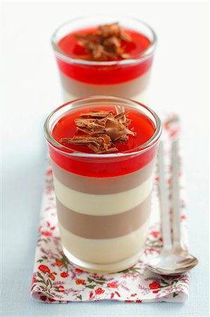 Chocolate-vanilla panna cotta with fruit jelly Stock Photo - Premium Royalty-Free, Code: 659-06902528