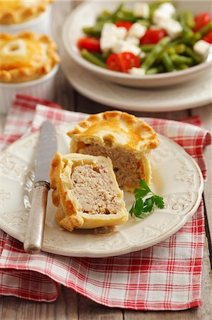 england food images - Meat pies Stock Photo - Premium Royalty-Free, Code: 659-06902537