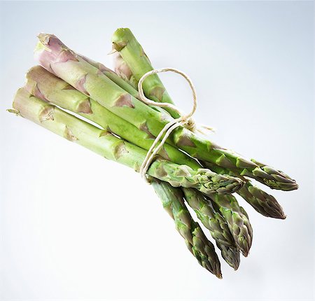 A bundle of fresh green asparagus Stock Photo - Premium Royalty-Free, Code: 659-06902548