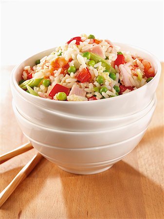 simsearch:659-06186144,k - Fried rice with egg, vegetables and shrimp Foto de stock - Sin royalties Premium, Código: 659-06902594