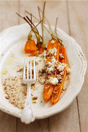 simsearch:659-06902765,k - Baked carrots with feta and balsamic vinegar Stock Photo - Premium Royalty-Free, Code: 659-06902763