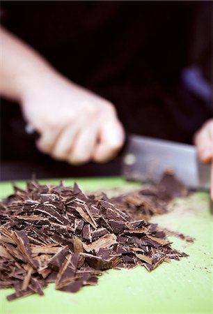 Chopped chocolate Stock Photo - Premium Royalty-Free, Code: 659-06902795