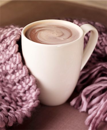 A mug of hot chocolate Foto de stock - Sin royalties Premium, Código: 659-06903301