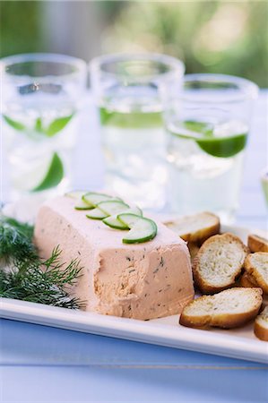 dillweed - Smoked salmon p‚tÈ with dill Stock Photo - Premium Royalty-Free, Code: 659-06903683