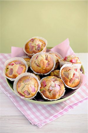 Rhubarb Muffins, selective focus Stock Photo - Premium Royalty-Free, Code: 659-06903957