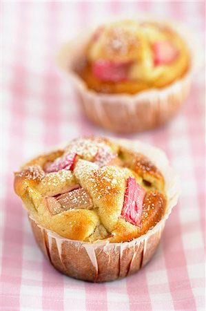 Rhubarb Muffins, selective focus Stock Photo - Premium Royalty-Free, Code: 659-06903958