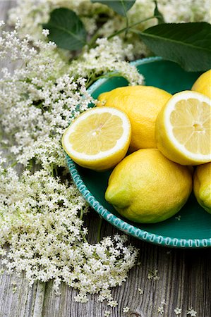 Lemons and elderflowers Stock Photo - Premium Royalty-Free, Code: 659-07026745
