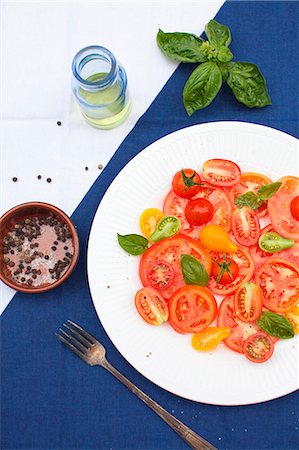 summer salad birds eye view - Fresh Tomato Salad Stock Photo - Premium Royalty-Free, Code: 659-07027089