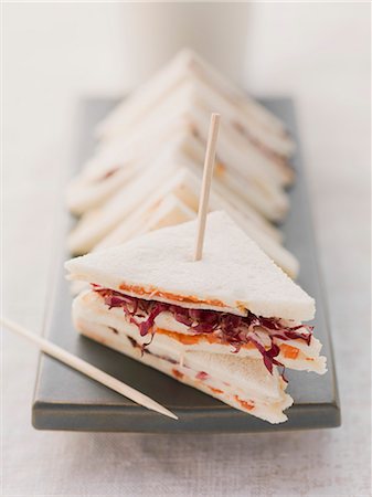 simsearch:659-07027045,k - Tramezzini sandwiches with radicchio and tomatoes Stock Photo - Premium Royalty-Free, Code: 659-07027190