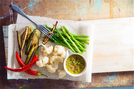 Steamed vegetables with curry dip (Asia) Stock Photo - Premium Royalty-Free, Code: 659-07027430