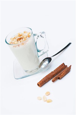 simsearch:659-08419298,k - Sahlab (a hot milk drink for winter, North Africa) Stock Photo - Premium Royalty-Free, Code: 659-07027613