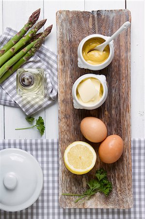 fat (food substance) - Ingredients for sauces served with asparagus Stock Photo - Premium Royalty-Free, Code: 659-07027643