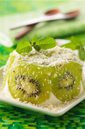 simsearch:659-08147919,k - Kiwi and coconut dessert Stock Photo - Premium Royalty-Free, Code: 659-07027795