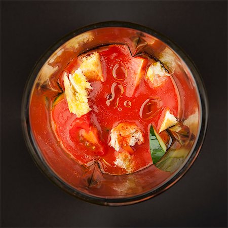 preparing vegetables - Mixed vegetables, tomato sauce and diced bread (for gazpacho) in a blender Stock Photo - Premium Royalty-Free, Code: 659-07028110