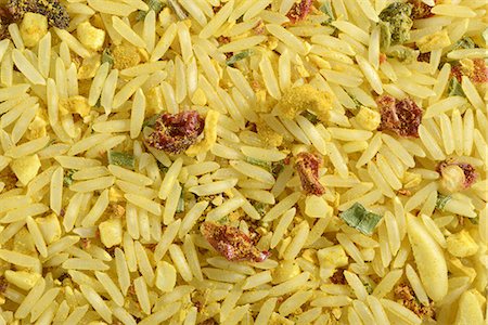simsearch:659-07598633,k - A ready-made mix of rice with dried vegetables and spices Foto de stock - Sin royalties Premium, Código: 659-07028484