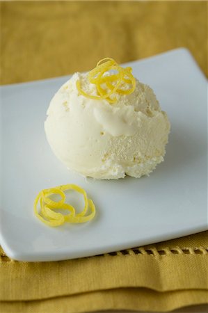 sweet (taste) - A scoop of lemon ice cream Stock Photo - Premium Royalty-Free, Code: 659-07028689