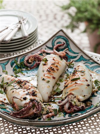 Stuffed Squid with Feta and Herbs Foto de stock - Sin royalties Premium, Código: 659-07028997