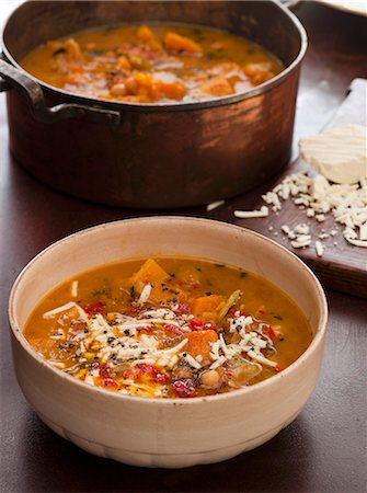 simsearch:659-08148019,k - Sweet and spicy squash and chickpea soup Foto de stock - Sin royalties Premium, Código: 659-07029019