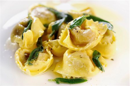 entree - Tortelloni in sage butter Stock Photo - Premium Royalty-Free, Code: 659-07068820