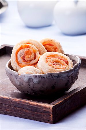 puff pastry - Puff pastry whirls with ham and cheese Stock Photo - Premium Royalty-Free, Code: 659-07068936