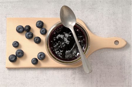 simsearch:659-07068515,k - Blueberry jam and fresh blueberries Stock Photo - Premium Royalty-Free, Code: 659-07068981