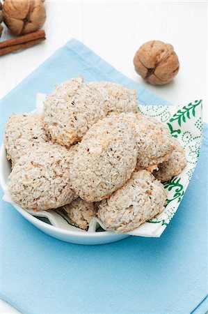 simsearch:659-07069057,k - Coconut and hazelnut macaroons Stock Photo - Premium Royalty-Free, Code: 659-07069047